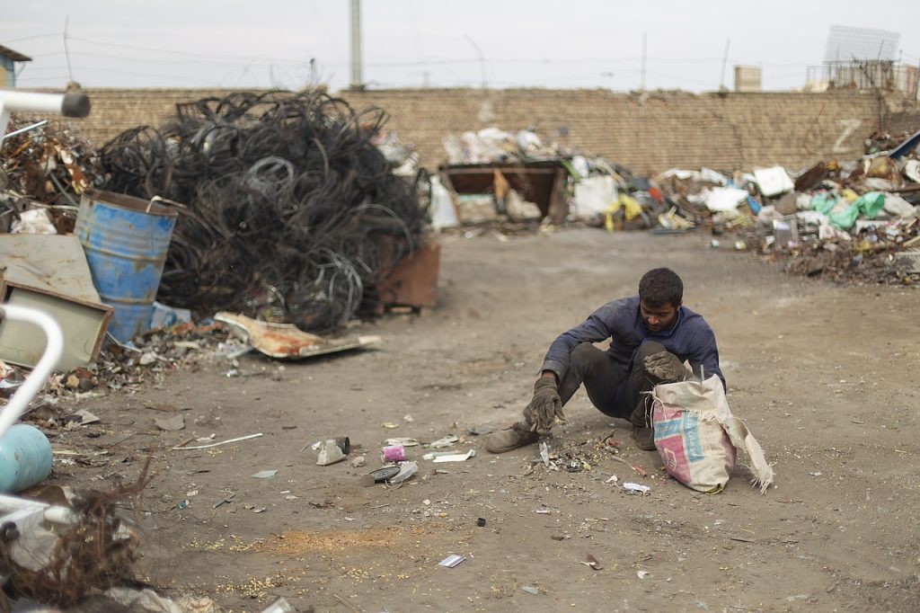 waste management, junkyard, iran-6810719.jpg